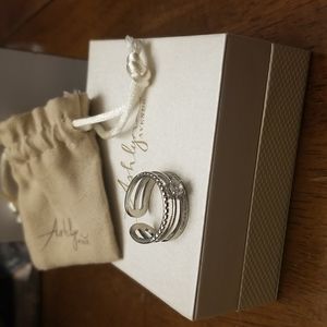 Ashlynn Avenue silver ring NEW